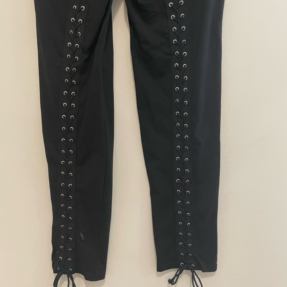 Black Lace-Up Pants NWT sexy and fun leggings Medium-New York and Company